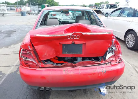 1999 Audi A4 1.8 T z USA, uszkodzony, nr VIN WAUCB28D0XA330426